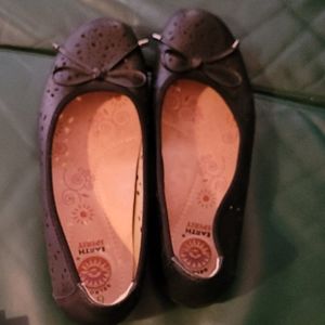 Black size 6 1/2 flats